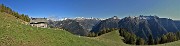 35 Baita Quedro (1748 m) con vista sulle cime orobiche dell'alta Val Brrembana